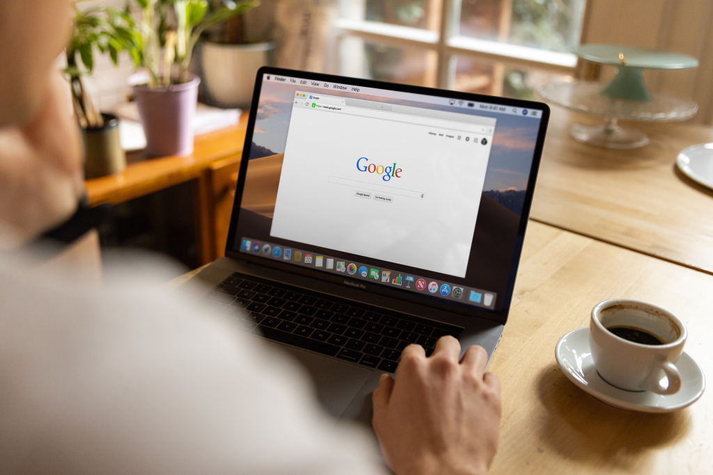 Marketing Recap: 3 FB features Removed, Google’s AI & SEO Changes + Tiktok Ban almost here!